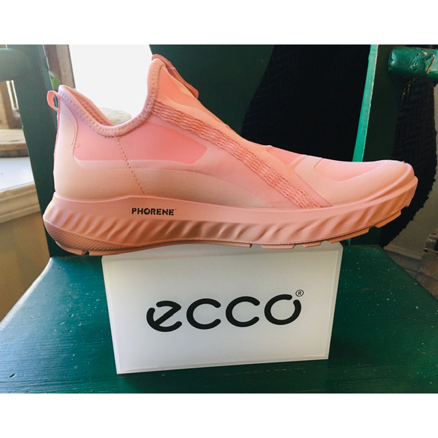 ATH-1FW WOMEN'S SLIP-ON SNEAKER - Zee's Shoes & Apparel