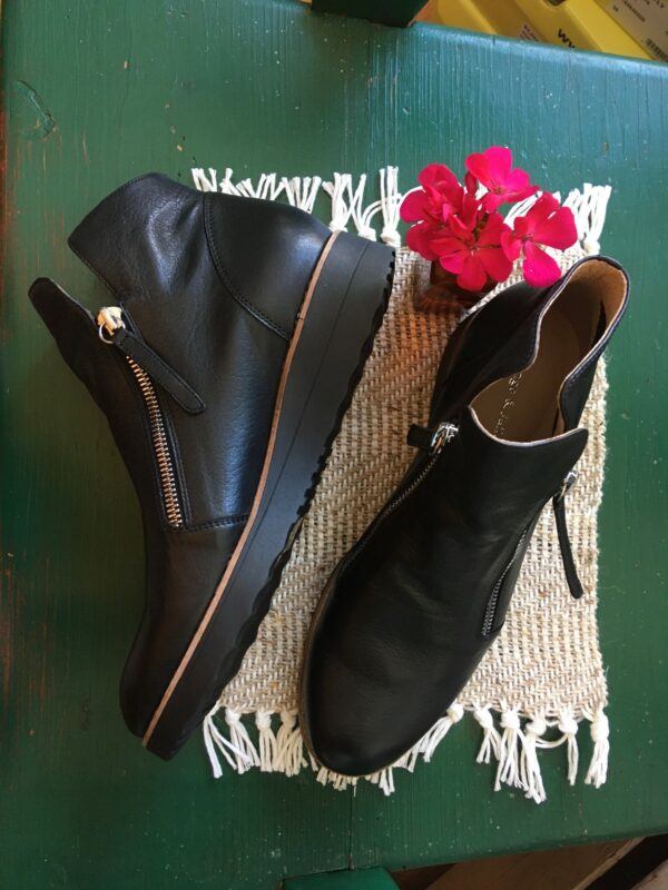 Django & Juliette OhMy boots